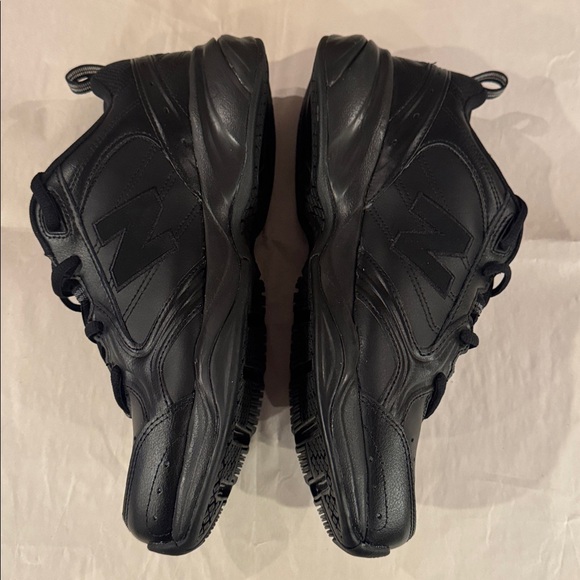 New Balance Woman’s 624 black lace 10.5 B (Medium) - Picture 4 of 6